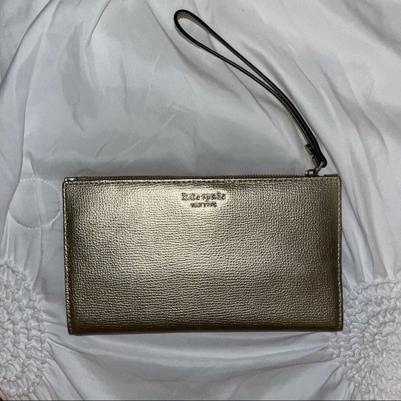 kate spade Handbags - Kate Spade Wallet Wristlet